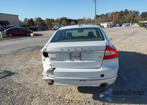 2015 Volvo S80 T5 from USA, damaged, VIN YV140MAK8F1189440